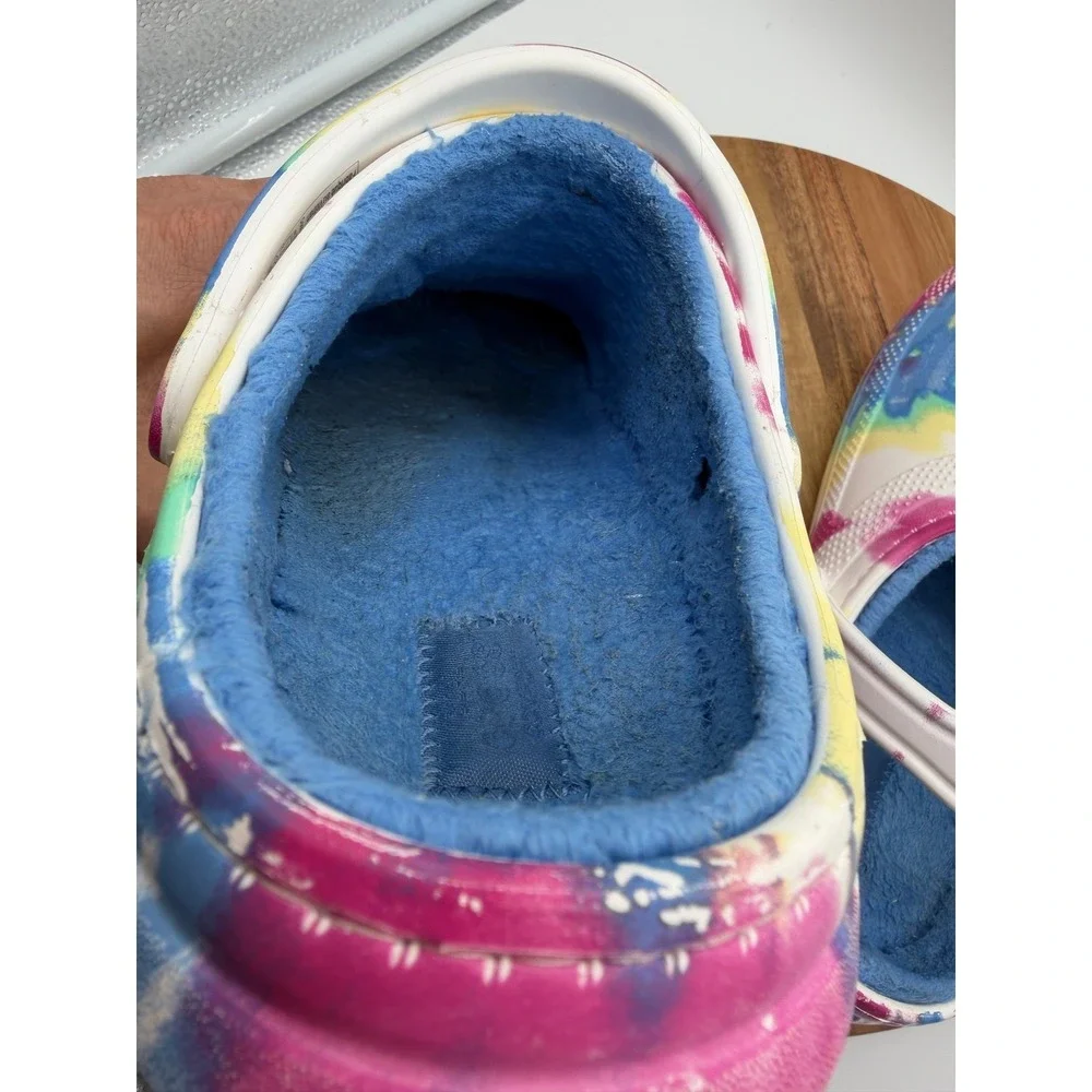 Crocs Classic‎ Lined Tie Dye Clogs Men's 7/Women's 9 Blue Faux Fur Fuzzy Slides